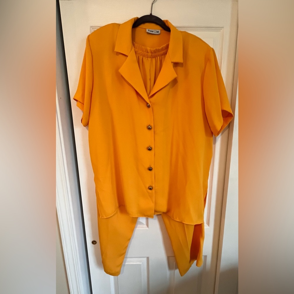 Vintage, vibrant yellow 80s two piece outfit
